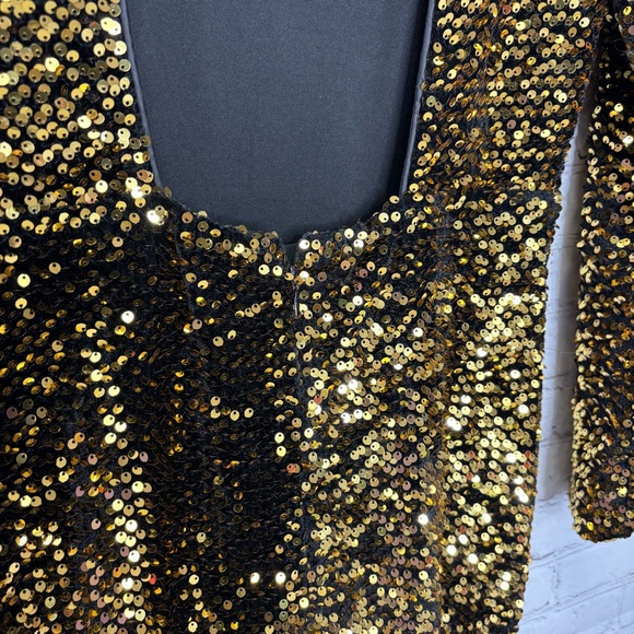 Beulah Gold Sequin Maxi Dress - Picture 5 of 11